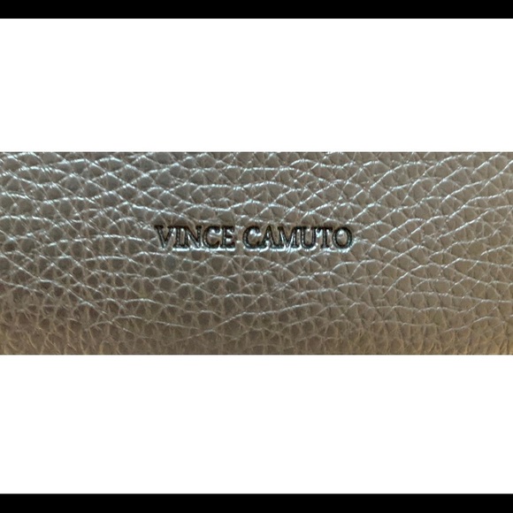 Vince Camuto NWOT black & Gray 100% leather tote 18x12” - Picture 3 of 4